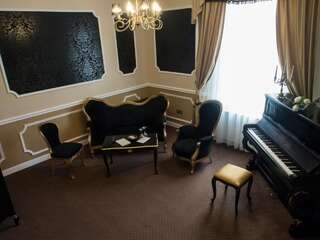 Гостевой дом Maison Elysée Сибиу Улучшенный люкс-13