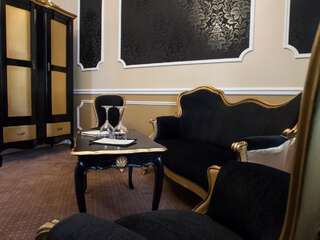 Гостевой дом Maison Elysée Сибиу Улучшенный люкс-14